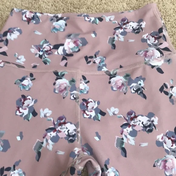 BEYOND YOGA Size M Olympus floral leggings - Picture 3 of 8